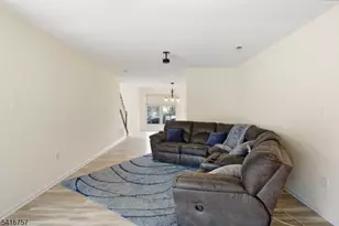 25 Colleen Ct, South Brunswick Township, NJ 08824 - Photo 11