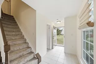 25 Colleen Ct, South Brunswick Township, NJ 08824 - Photo 5