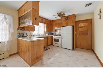 2001 Brooks Blvd, Manville, NJ 08835 - Photo 13