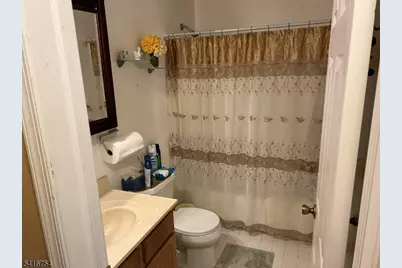 415 Wheatsheaf Rd, Roselle, NJ 07203 - Photo 7