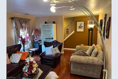 415 Wheatsheaf Rd, Roselle, NJ 07203 - Photo 5