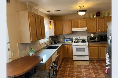 415 Wheatsheaf Rd, Roselle, NJ 07203 - Photo 17