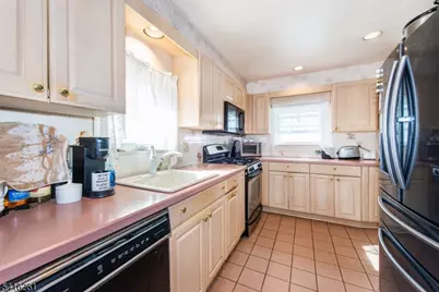108 Walnut St, Bloomfield, NJ 07003 - Photo 9