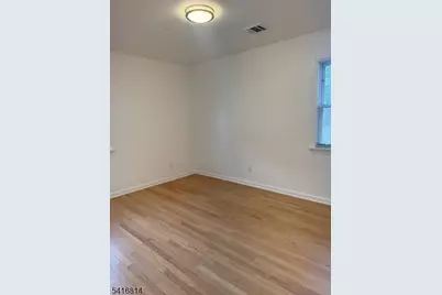 18 Washburn Pl, Caldwell, NJ 07006 - Photo 11