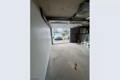 18 Washburn Pl, Caldwell, NJ 07006 - Photo 17