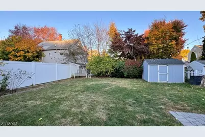 32 Leary Ave, Bloomingdale, NJ 07403 - Photo 29