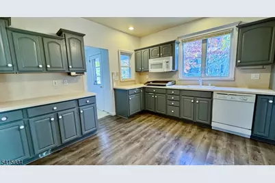 32 Leary Ave, Bloomingdale, NJ 07403 - Photo 11