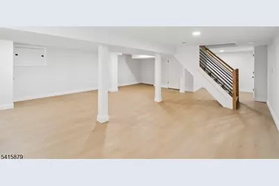 662 Summit Rd, Union Township, NJ 07083 - Photo 19