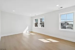 662 Summit Rd, Union Township, NJ 07083 - Photo 13