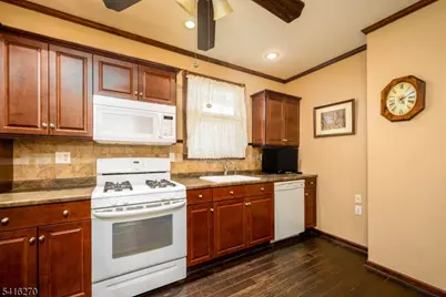 960 Moessner Ave, Union Township, NJ 07083 - Photo 5