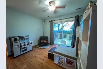 18 Hover Dr, Mount Arlington, NJ 07856 - Photo 5