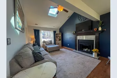 18 Hover Dr, Mount Arlington, NJ 07856 - Photo 9