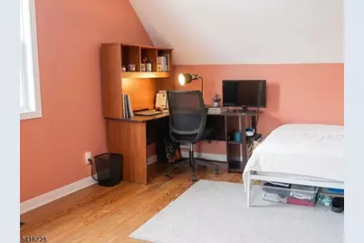 585 Mountainview Dr, North Plainfield, NJ 07063 - Photo 13