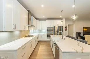 24 Willow Ln, Parsippany, NJ 07054 - Photo 5