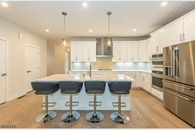 24 Willow Ln #24, Parsippany, NJ 07054 - Photo 7