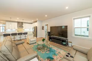 24 Willow Ln, Parsippany, NJ 07054 - Photo 15