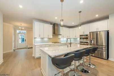 24 Willow Ln #24, Parsippany, NJ 07054 - Photo 3