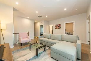 24 Willow Ln, Parsippany, NJ 07054 - Photo 25