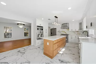 41 Musiker Ave, Randolph Township, NJ 07869 - Photo 9