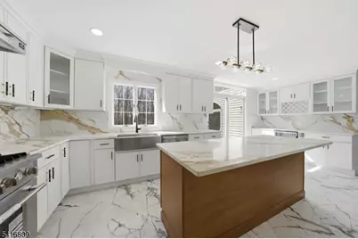 41 Musiker Ave, Randolph Township, NJ 07869 - Photo 11