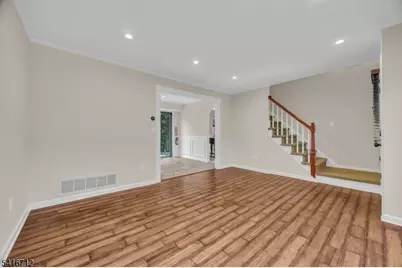 8 Village Park Ct #8, Scotch Plains Township, NJ 07076 - Photo 7