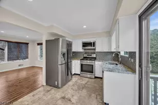 8 Village Park Ct, Scotch Plains Township, NJ 07076 - Photo 9