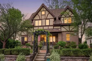 322 Aurora St, Lopatcong Township, NJ 08865 - Photo 3