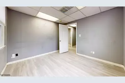 936 Stuyvesant Ave, Union Township, NJ 07083 - Photo 5