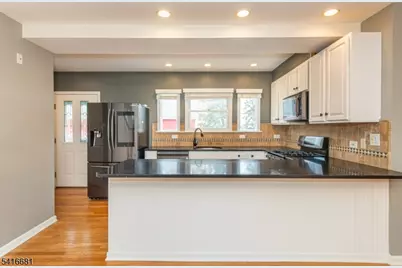 75 Grove St, Clifton, NJ 07013 - Photo 11