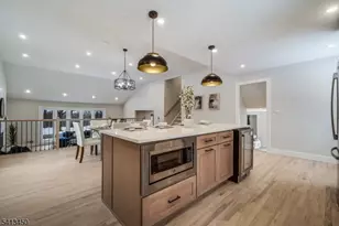 27 Hunterdon Blvd, Berkeley Heights Township, NJ 07974 - Photo 11