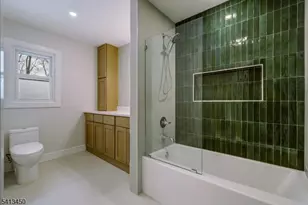 27 Hunterdon Blvd, Berkeley Heights Township, NJ 07974 - Photo 13