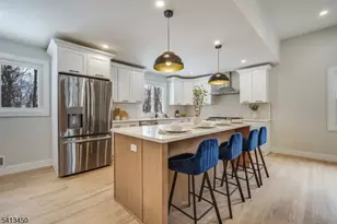 27 Hunterdon Blvd, Berkeley Heights Township, NJ 07974 - Photo 9