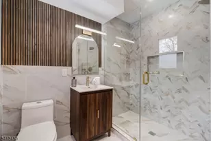 27 Hunterdon Blvd, Berkeley Heights Township, NJ 07974 - Photo 17