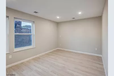 1081 18th Ave, Newark, NJ 07106 - Photo 15