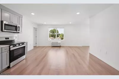 369 18th Ave #304, Newark, NJ 07108 - Photo 3