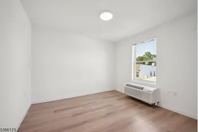 369 18th Ave #304, Newark, NJ 07108 - Photo 7