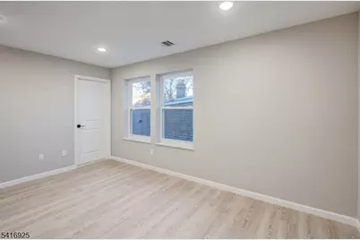 581 Bergen St, Newark, NJ 07108 - Photo 17