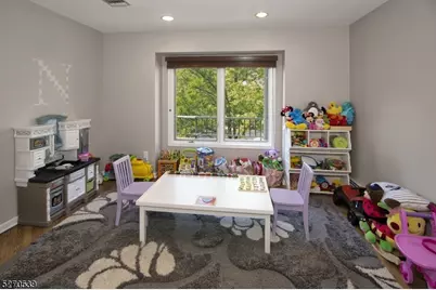 42 Schindler Ter, West Orange Township, NJ 07052 - Photo 9