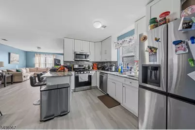 519 Maple Ave, Elizabeth, NJ 07202 - Photo 15