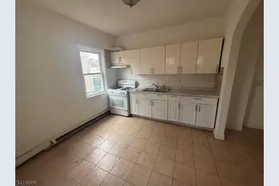 681 W 3rd St, Plainfield, NJ 07060 - Photo 3