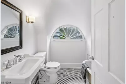 391 Up Mountain Avenue, Montclair, NJ 07043 - Photo 41