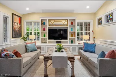 391 Up Mountain Avenue, Montclair, NJ 07043 - Photo 17