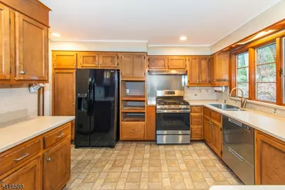 6 Van Duyne Rd, Mountain Lakes, NJ 07046 - Photo 17