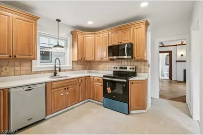 8 N Elk Ave, Dover, NJ 07801 - Photo 7