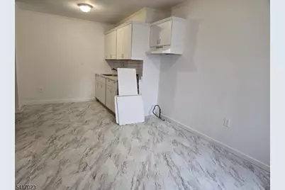 232 Stuyvesant Ave #Rear, Lyndhurst Township, NJ 07071 - Photo 3