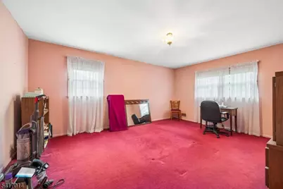 39 Gallinson Dr, Berkeley Heights Township, NJ 07974 - Photo 19