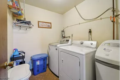 8 Nimbus Dr, Vernon Twp., NJ 07462 - Photo 25