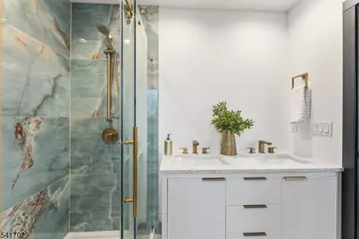 132 Thelma Ter, Linden, NJ 07036 - Photo 19