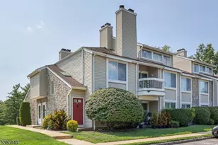 90 Farnham Square, Sayreville Boro, NJ 08859 - Photo 1