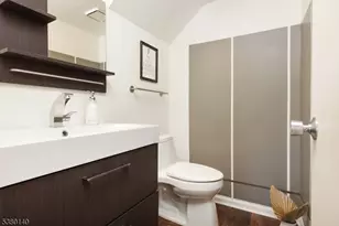 90 Farnham Square, Sayreville Boro, NJ 08859 - Photo 13